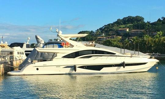 Alugue o Apolo Intermarine Power Mega Yacht de 80 pés em Paraty, Rio de Janeiro