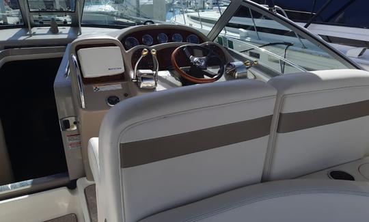 Location de yacht à moteur Sea Ray Sundancer de 32 pieds à Cabo San Lucas, Mexique