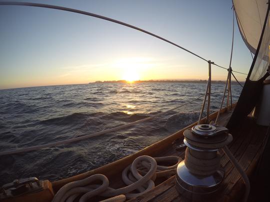 Acadia/Mount Desert Island Naviguez à bord du ketch à voile classique de 46 pieds