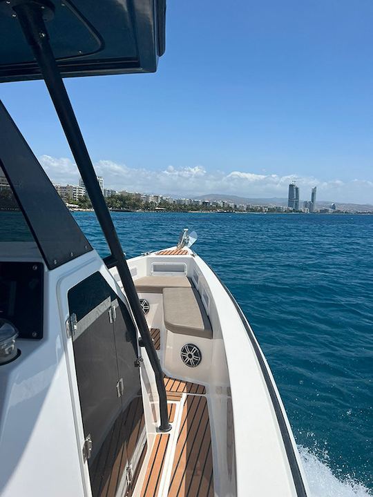 Aqua 30 Powerboat in Protaras