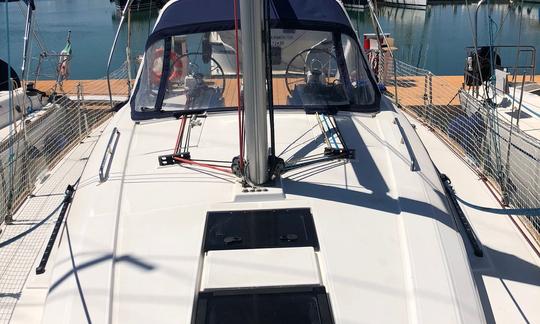 2016 Beneteau Oceanis 38 in Salerno