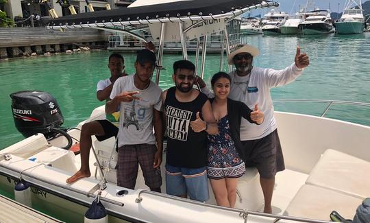 Bateau de pêche Century de 21 pieds pour la location de pêche aux Seychelles