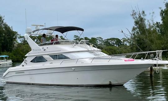 Location de yacht à moteur Sea Ray 440 EB « High Heels » à Merritt Island, en Floride