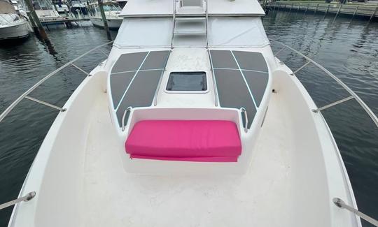 Location de yacht à moteur Sea Ray 440 EB « High Heels » à Merritt Island, en Floride