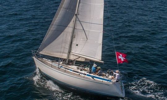 Belo veleiro clássico em Marina Del Rey