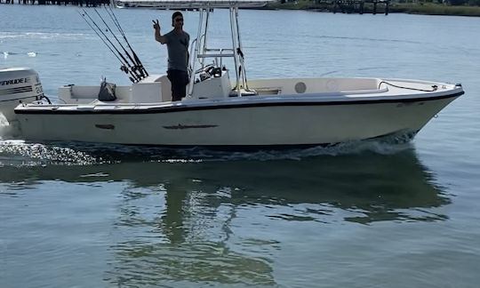 22' Mako Center Console for Fishing and Day Trips in Folly Beach