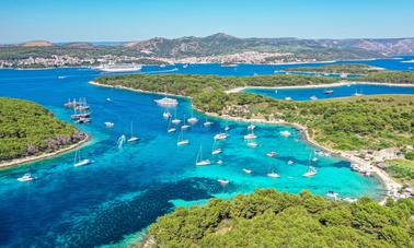 PRIVATE TOUR to HVAR & 4 ISLANDS from Split