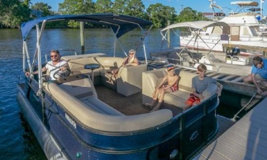 22ft ''Cape 1'' Crest Pontoon Rental in Merritt Island, Florida