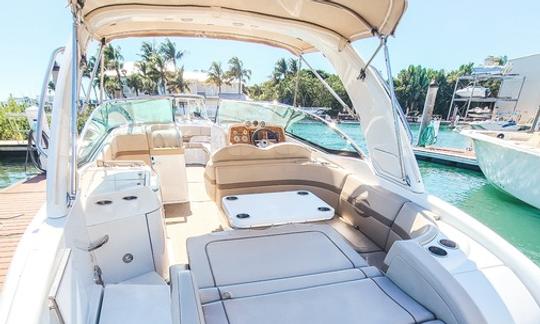 ''Serenita'' Formula 31 BR Motor Yacht Rental in Sarasota, Florida