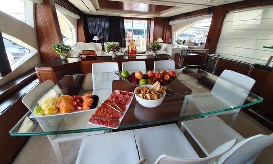 Megayate Azimut de 100 pies disponible para alquilar en Cabo San Lucas, México