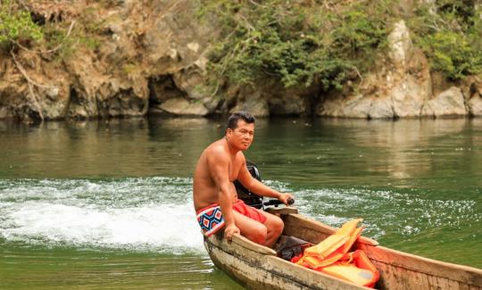 Passeios pela aldeia indígena Rio Chagre Embera no Panamá