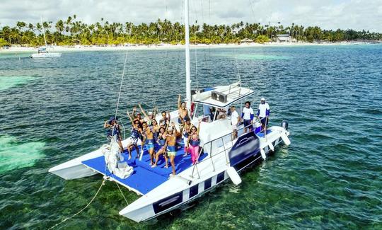 Catamarã à vela e a motor para cruzeiros e comemorações 🎉 Melhores prêmios de 2025 🎉