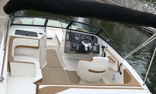 Barco SeaRay 190 SPX con 200 PS en Vir