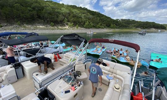 28ft Party Pontoon On Lake Travis! We Have a Fleet!