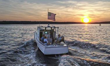 Barco clássico de lagosta de madeira em Belfast Maine!!