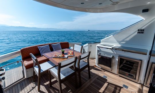 MARQUIS 50' AVEC L'ÉQUIPAGE D'UN SUPERYACHT À PUERTO VALLARTA