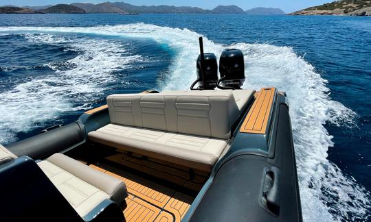 2021 Rock 36 Luxury Weekender for Fun and Performance Boating in Anavissos