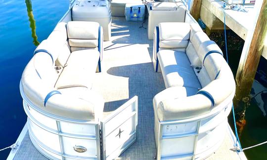 28ft Spacious Pontoon