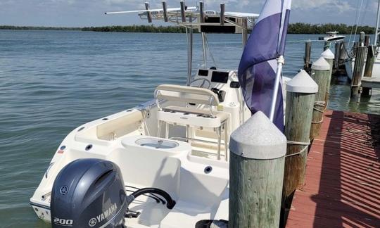 22ft Cobia Center Console Boat Rentals in Boca Grande