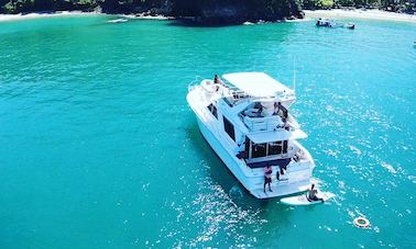 Private whale tour 53f luxury yacht Sunset morning , Manuel Antonio-Quepos  