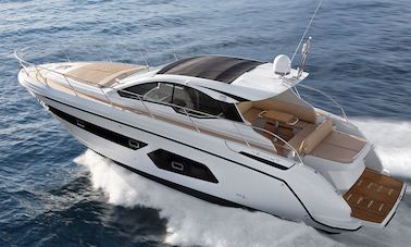 Azimut 45 Atlantis Motor Yacht Rental in Milazzo, Sicilia