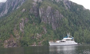 Location de yacht à moteur de luxe Longhorn de 67 pieds à Ketchikan, en Alaska