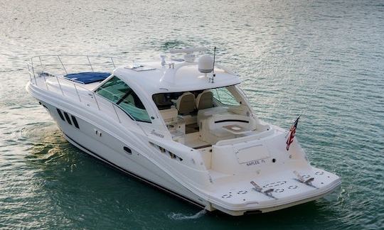 52' Sea Ray Sundancer Motor Yacht in Miami Beach, Florida