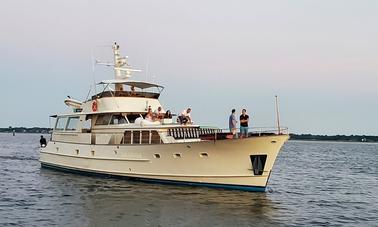 Yacht classique de luxe de 80 pieds - Louez le yacht Netflix Outerbanks !