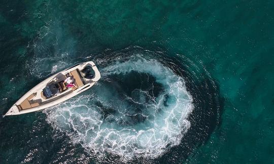 Minoan Dolfin S300 RIB en alquiler en Hersonissos, Grecia