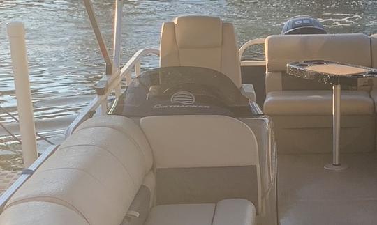 Pontoon Boat for Charter in Hallandale FL