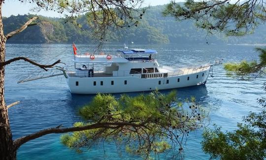 82ft Cruising Motor Yacht for Charter in Gocek