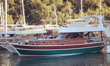 2021 Sailing Gulet for 4 people to cruise in Muğla