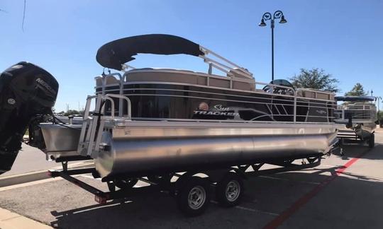 2022 Super Owner Lake Travis Pontoon Party Boat 