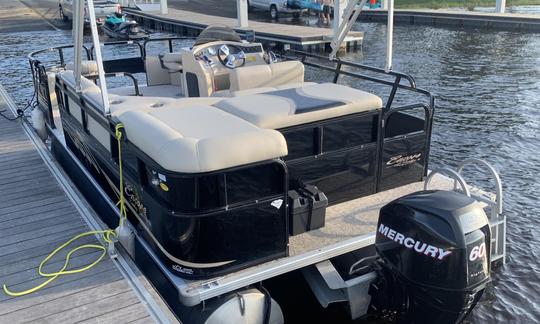 Bentley Pontoon de 20 pés - Navegue com estilo em Merritt Island *Combustível incluído*