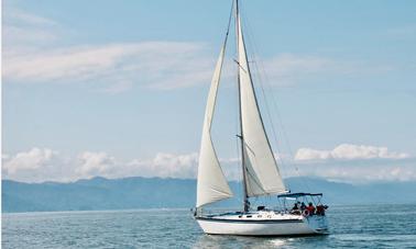 Discover The Bay on a Sailboat Hunter 40 in Puerto Vallarta