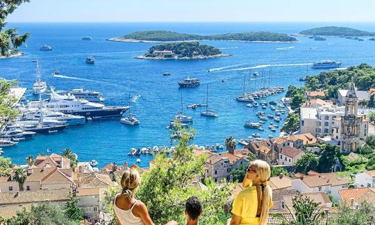 Excursão privada às Ilhas Bol, Hvar e Pakleni