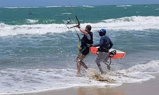 Clases de kitesurf con un instructor de IKO en