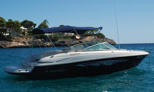 Spacious and Agile Monterey 264 FS Powerboat in Cala D'or, Illes Balears