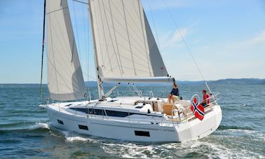 3-Cabin Bavaria C42 (SR VII) Sailing Yacht in Volos, Greece