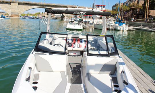 Surf's Up ! 🏄 Expérience ultime en bateau de surf à Sand Hollow 🌊