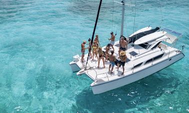 PRIVATE CATAMARAN ⛵️ SAILING TO ISLA MUJERES 🏝️