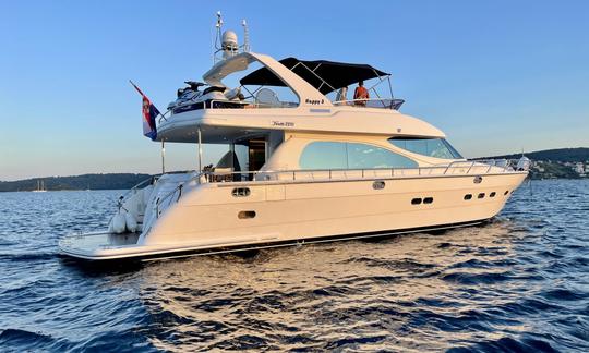 Yaretti 2210 Yacht à moteur de luxe de 72 pieds à louer en Croatie