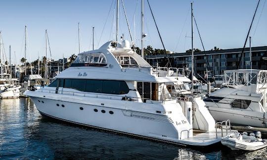 Alquiler de yate Lazzara Super Luxury de 84 pies en Newport Beach, California