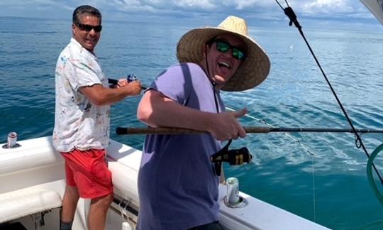 Venha desfrutar de um dia de pesca ou relaxamento a bordo do Reel Serenity 2 (COMBUSTÍVEL INCLUÍDO)