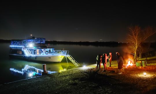 Gypsy Danger 65' - Largest Luxury Yacht On Lake Lewisville - 4 Hour Minimum