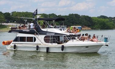 WHISKEY DANGER-Second Largest Luxury Rental Yacht Lake Lewisville-4 Hour Minimum