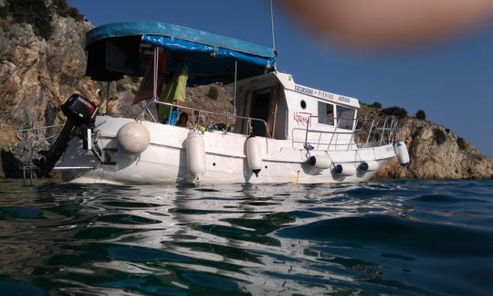 Visite privée en bateau de 28 minutes Majama Pomenić à Punat-Kroatia