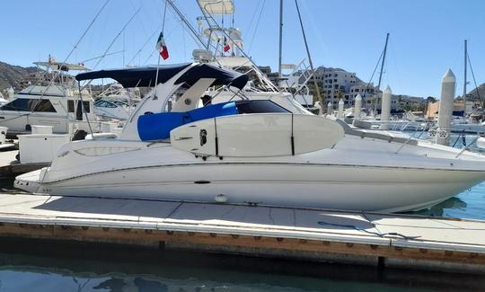 Bonito yate Sundancer Sea Ray de 32 pies en Cabo San Lucas