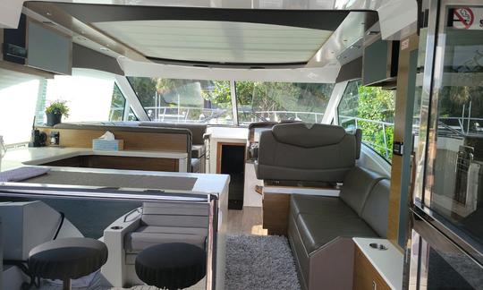 Louez un bateau sans équipage jusqu'à 13 ! Cruiser Cantius de 50 pieds dans la région de Siesta Key/Sarasota