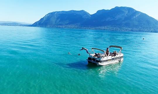 Louer un ponton à Annecy, France